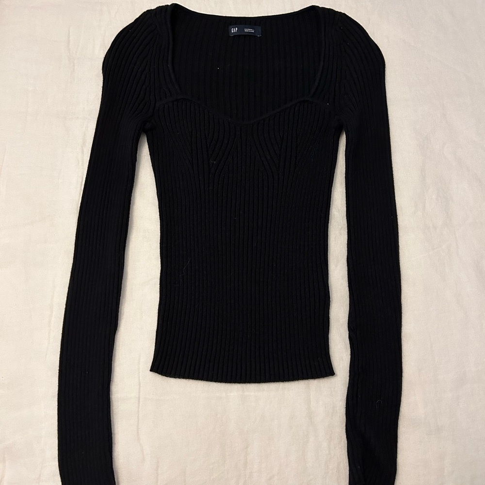 Sweetheart Neckline Ribbed Sweater - Picture 2 of 3